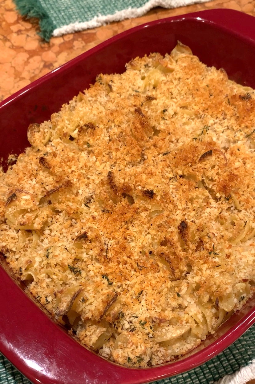Baked Vegan Mac and Cheese with Garlicky Breadcrumbs